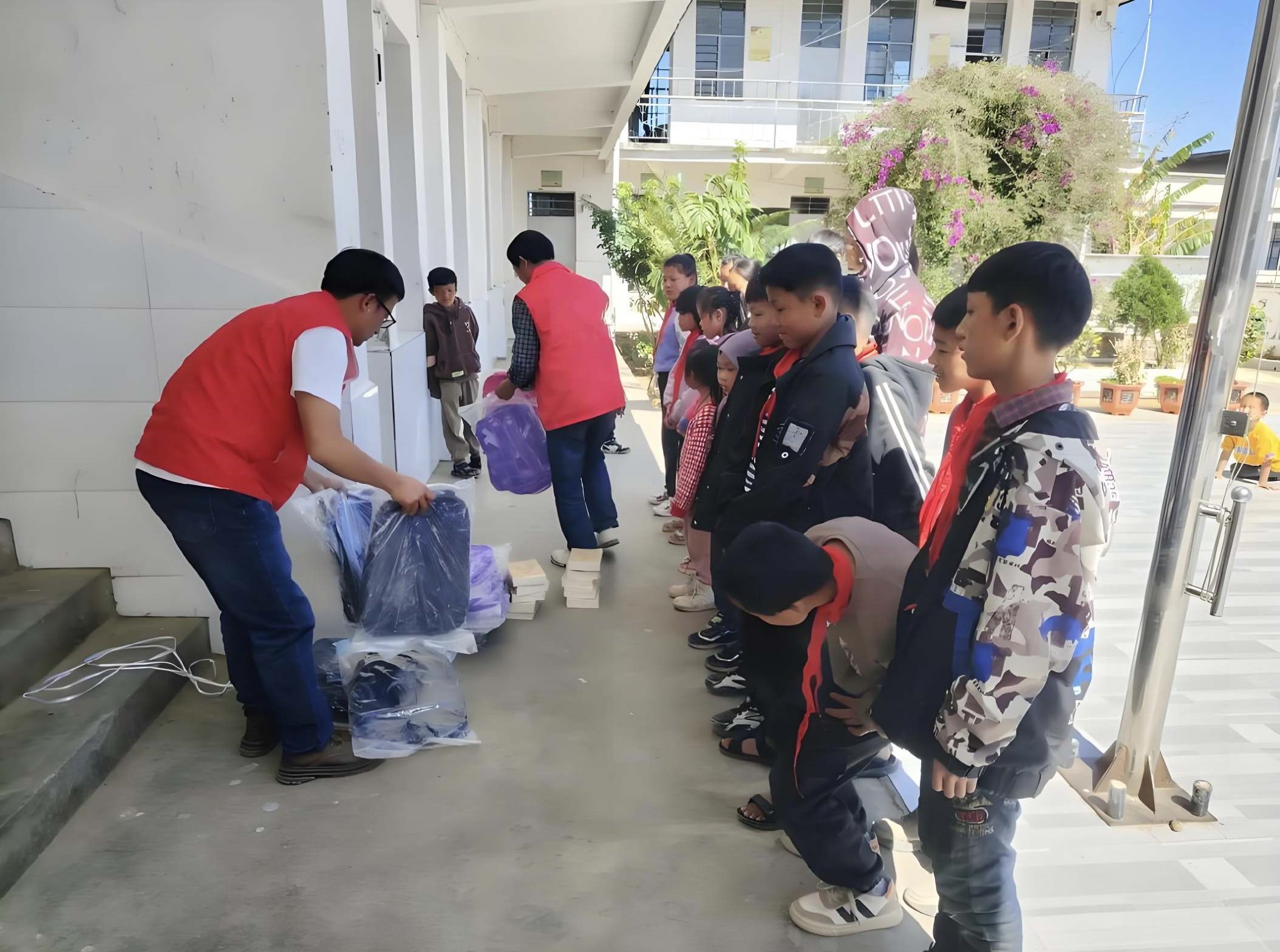 a03171cd05b92bd_副本